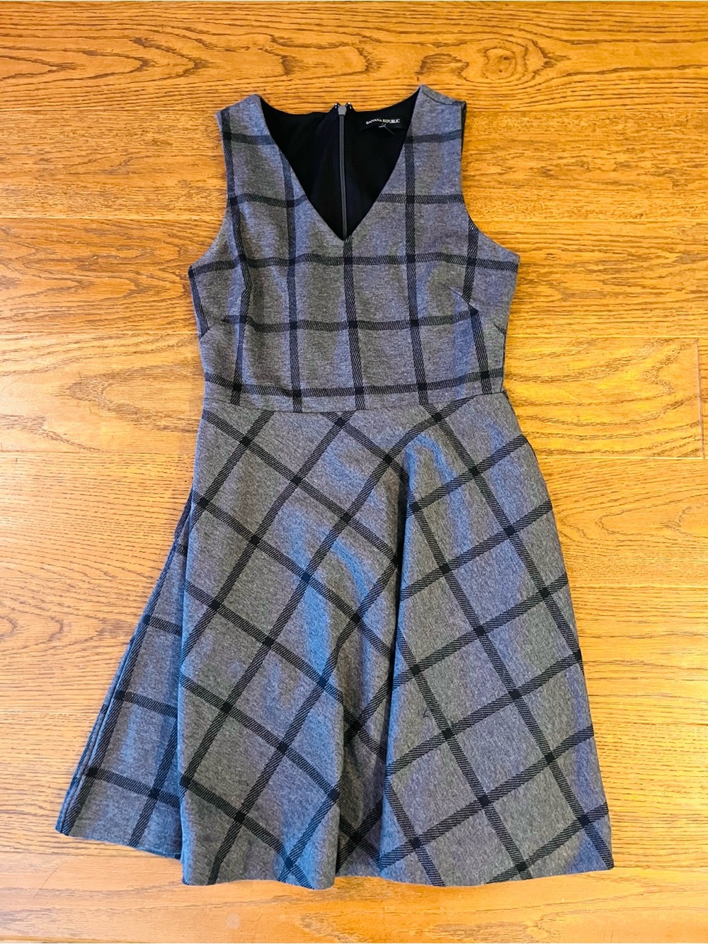 Banana Republic Gray Plaid V-Neck Midi Dress